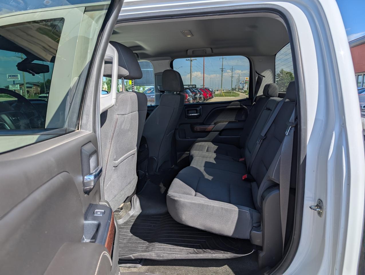 2018 GMC Sierra 1500 SLE - Photo #11