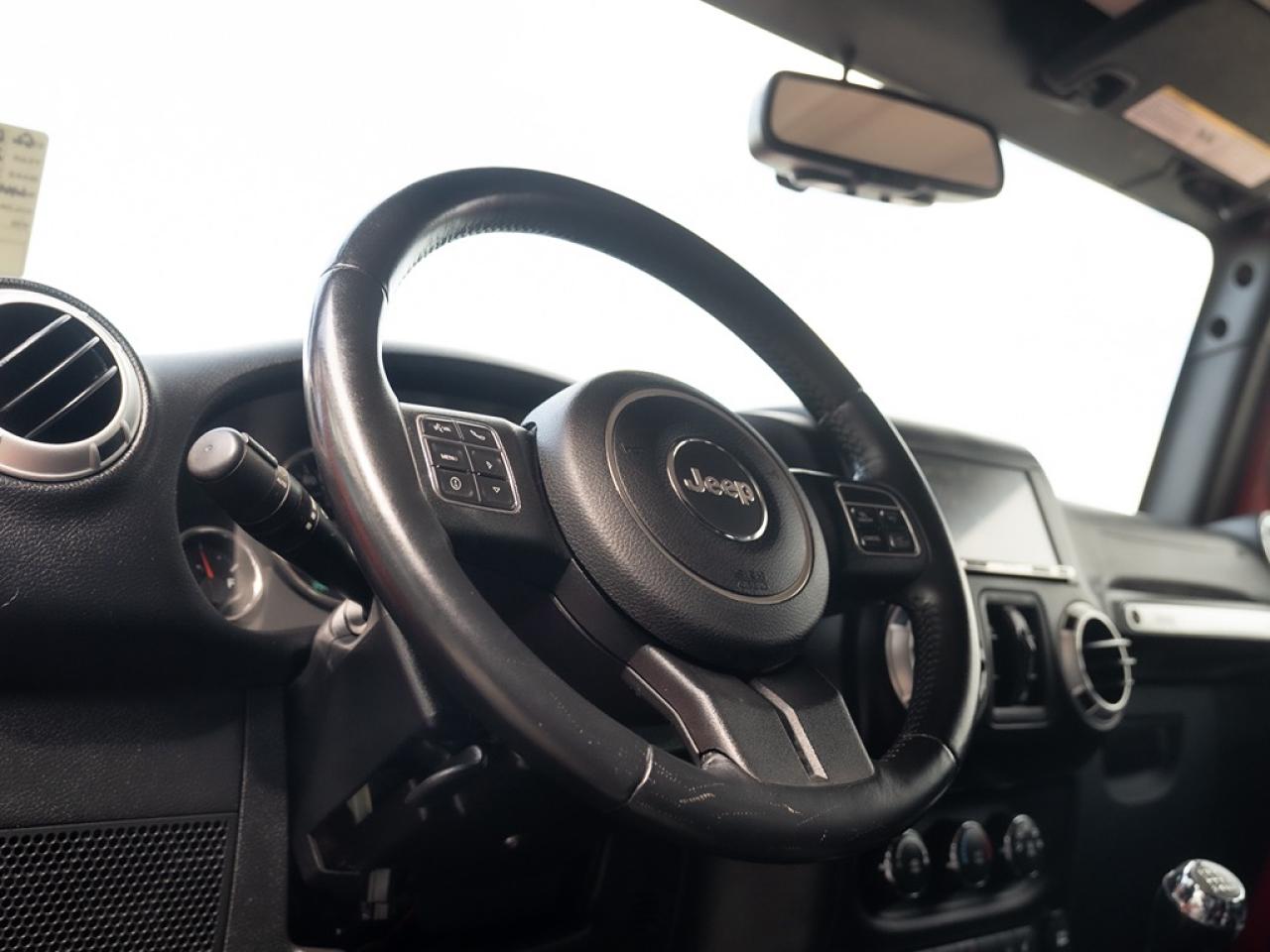 2016 Jeep Wrangler Unlimited Sahara 4WD Photo33