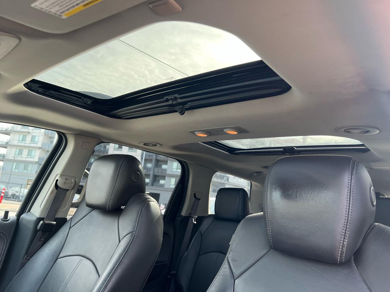 2015 GMC Acadia SLT Photo14