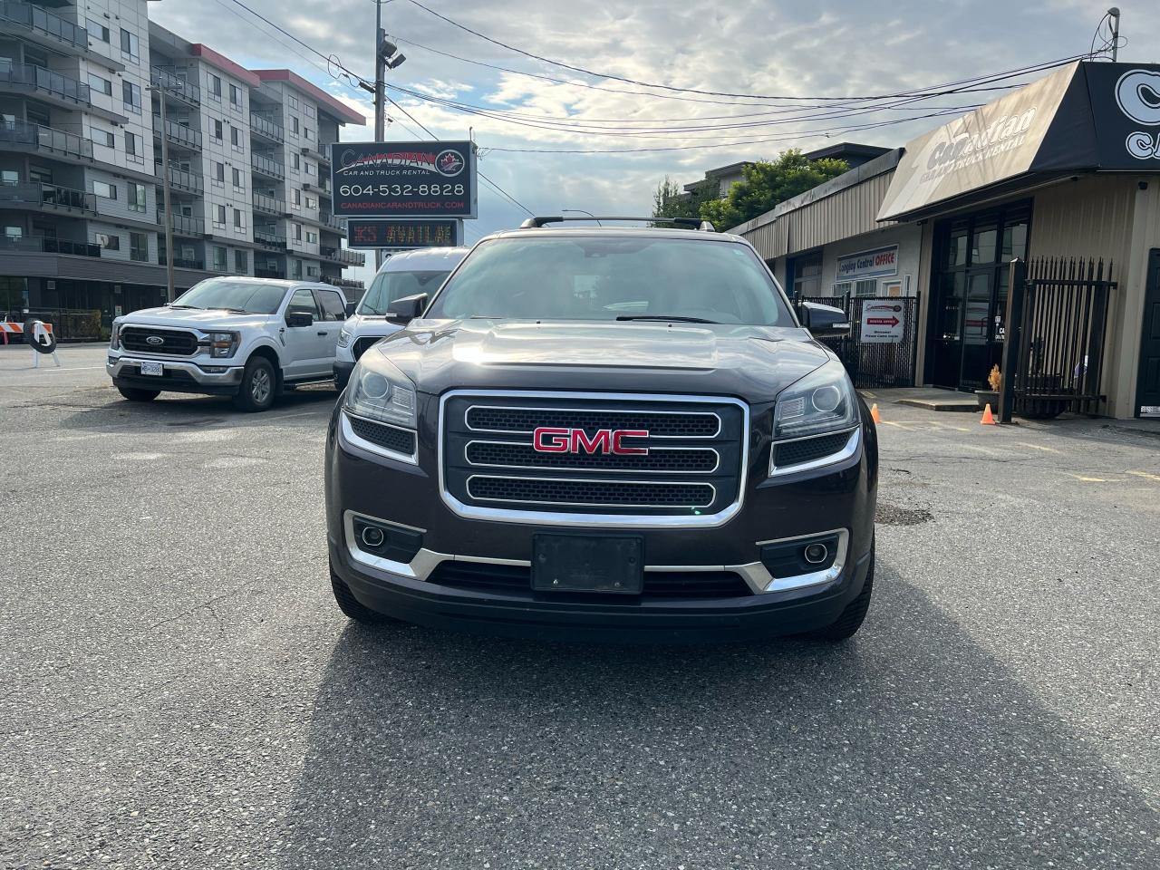 2015 GMC Acadia SLT Photo2