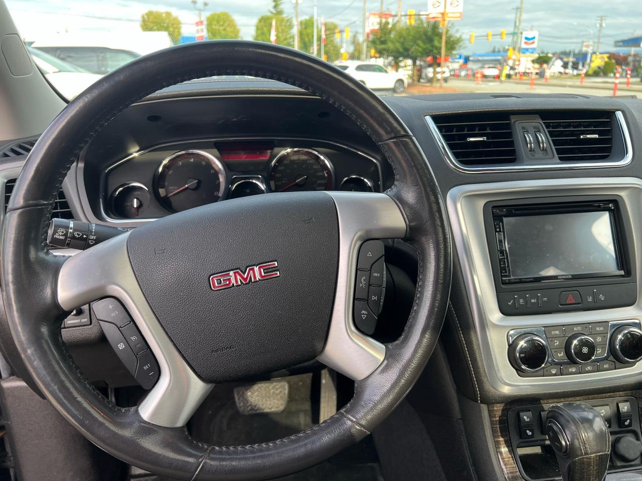 2015 GMC Acadia SLT Photo15