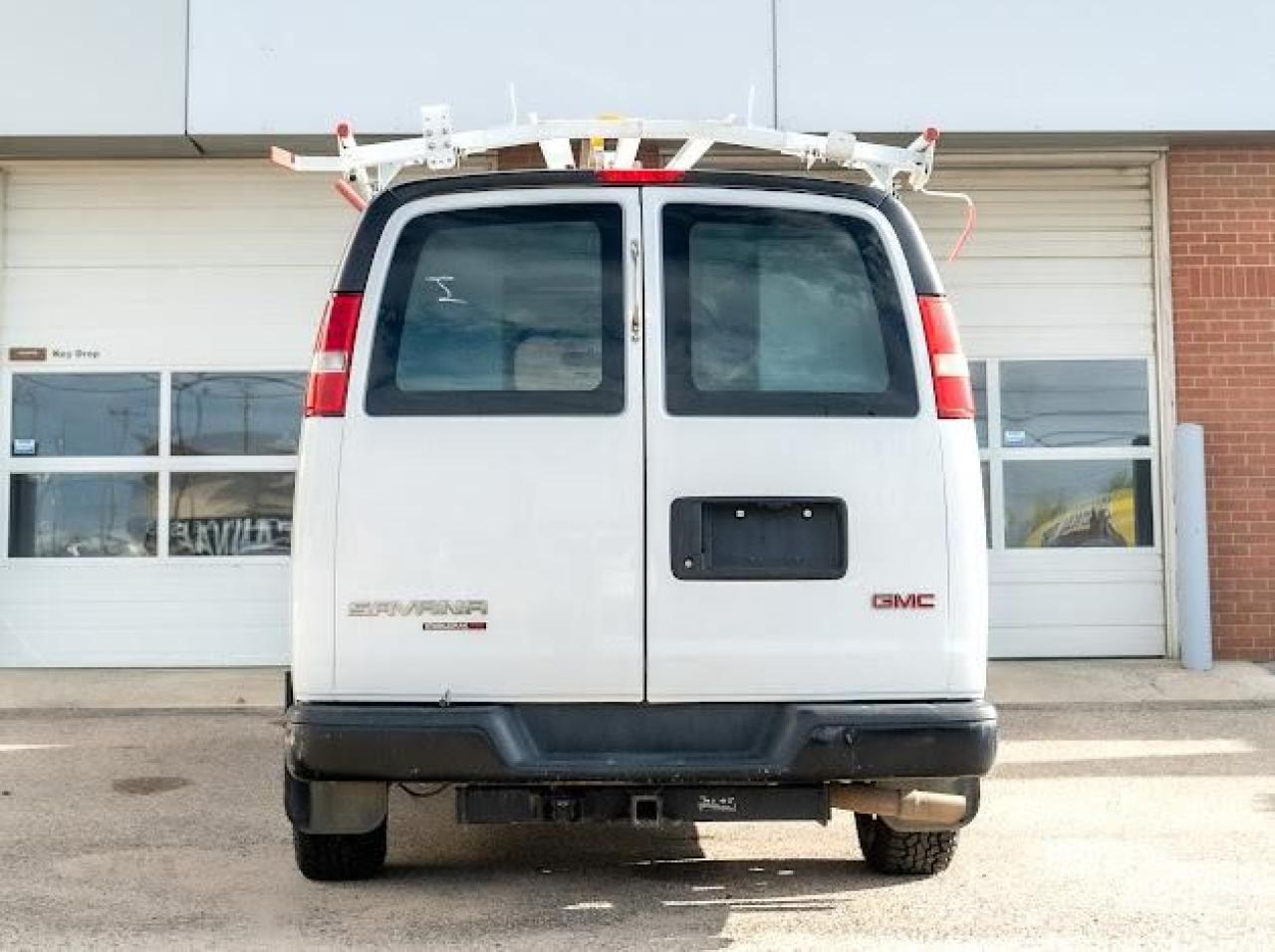 2014 GMC Savana Cargo Van  - Photo #7