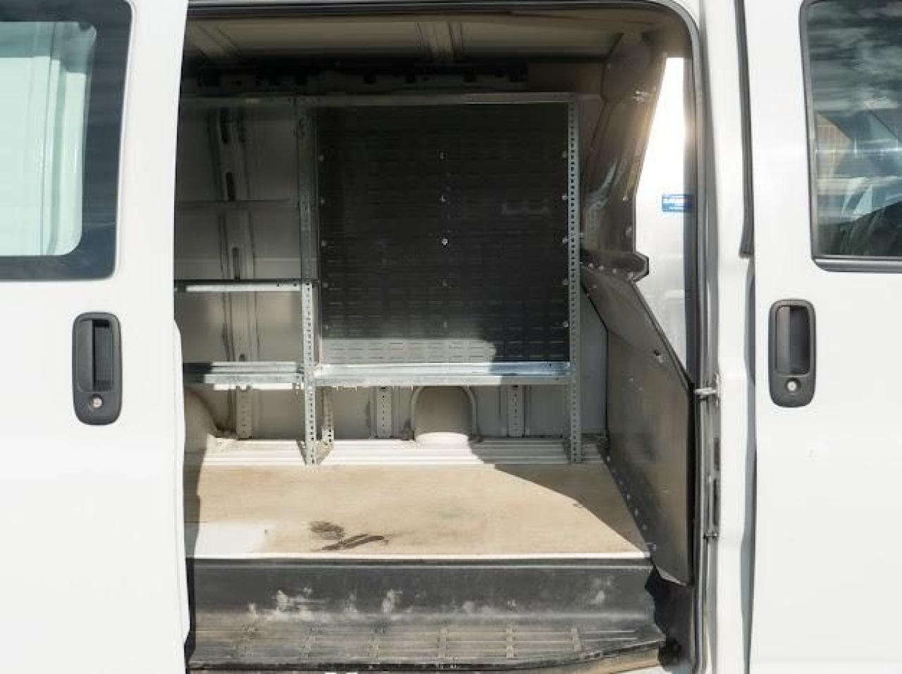 2014 GMC Savana Cargo Van  - Photo #12