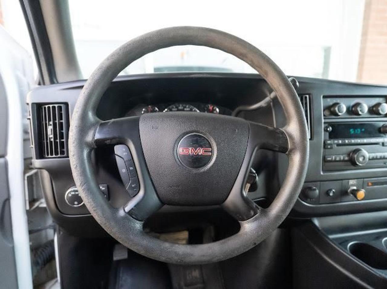 2014 GMC Savana Cargo Van  - Photo #18