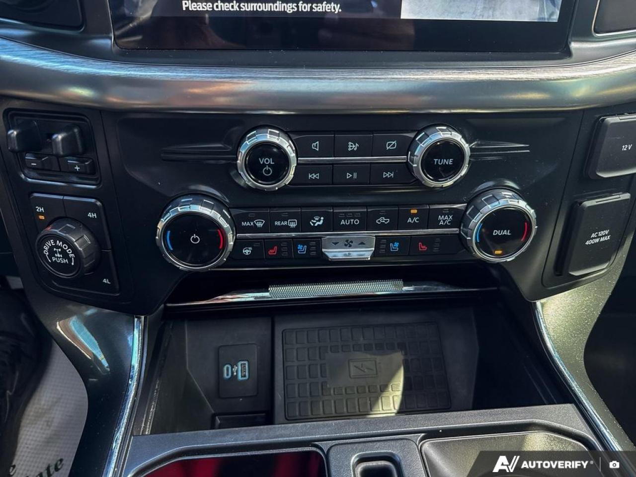 2022 Ford F-150 LARIAT / LEATHER / PANO ROOF / NAV / 3.5 ECO - Photo #17