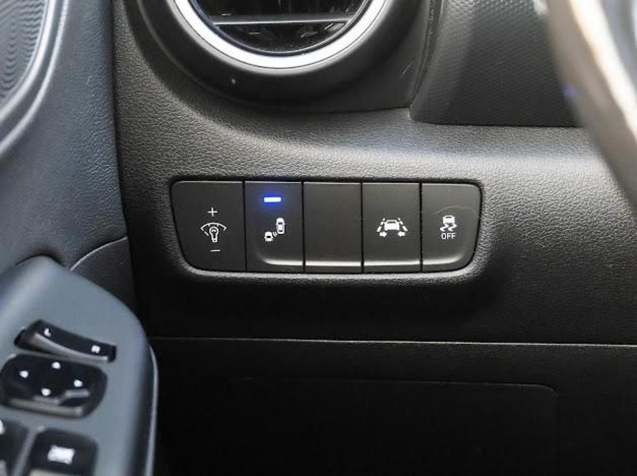 2018 Hyundai KONA LUXURY - Photo #22
