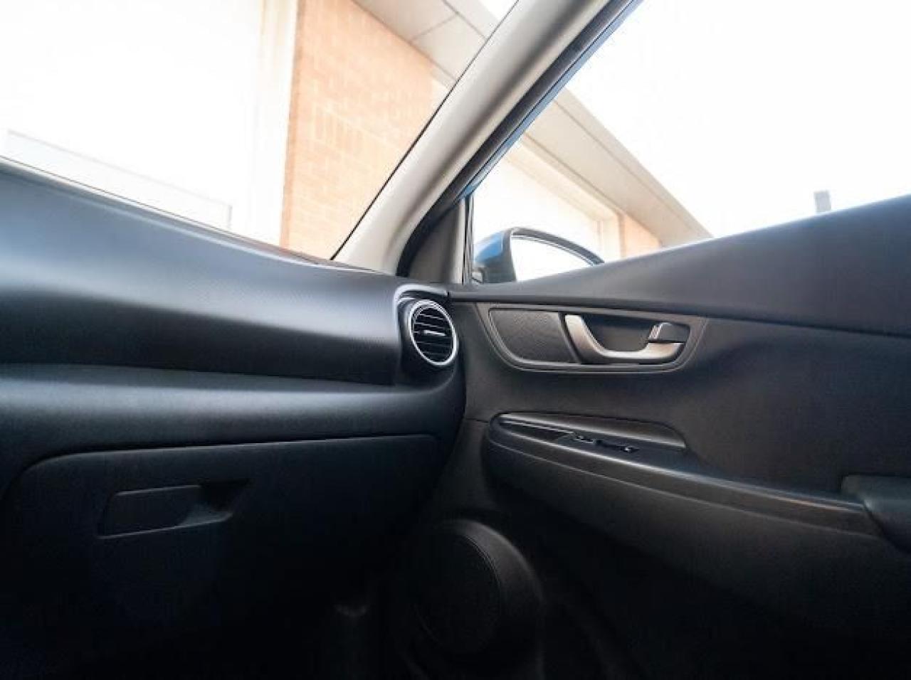 2018 Hyundai KONA LUXURY - Photo #23
