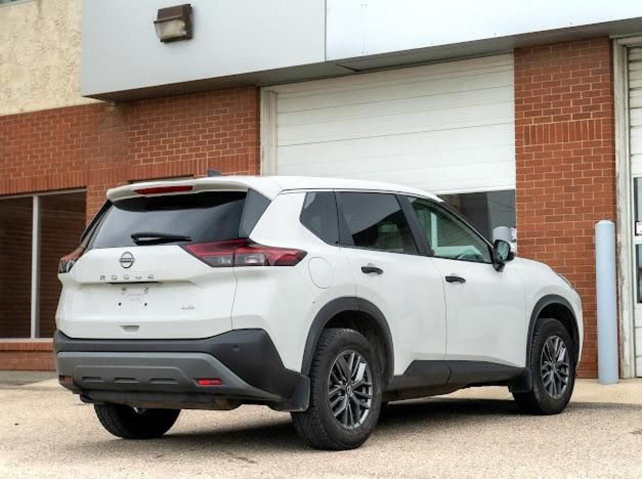 2023 Nissan Rogue S - Photo #5
