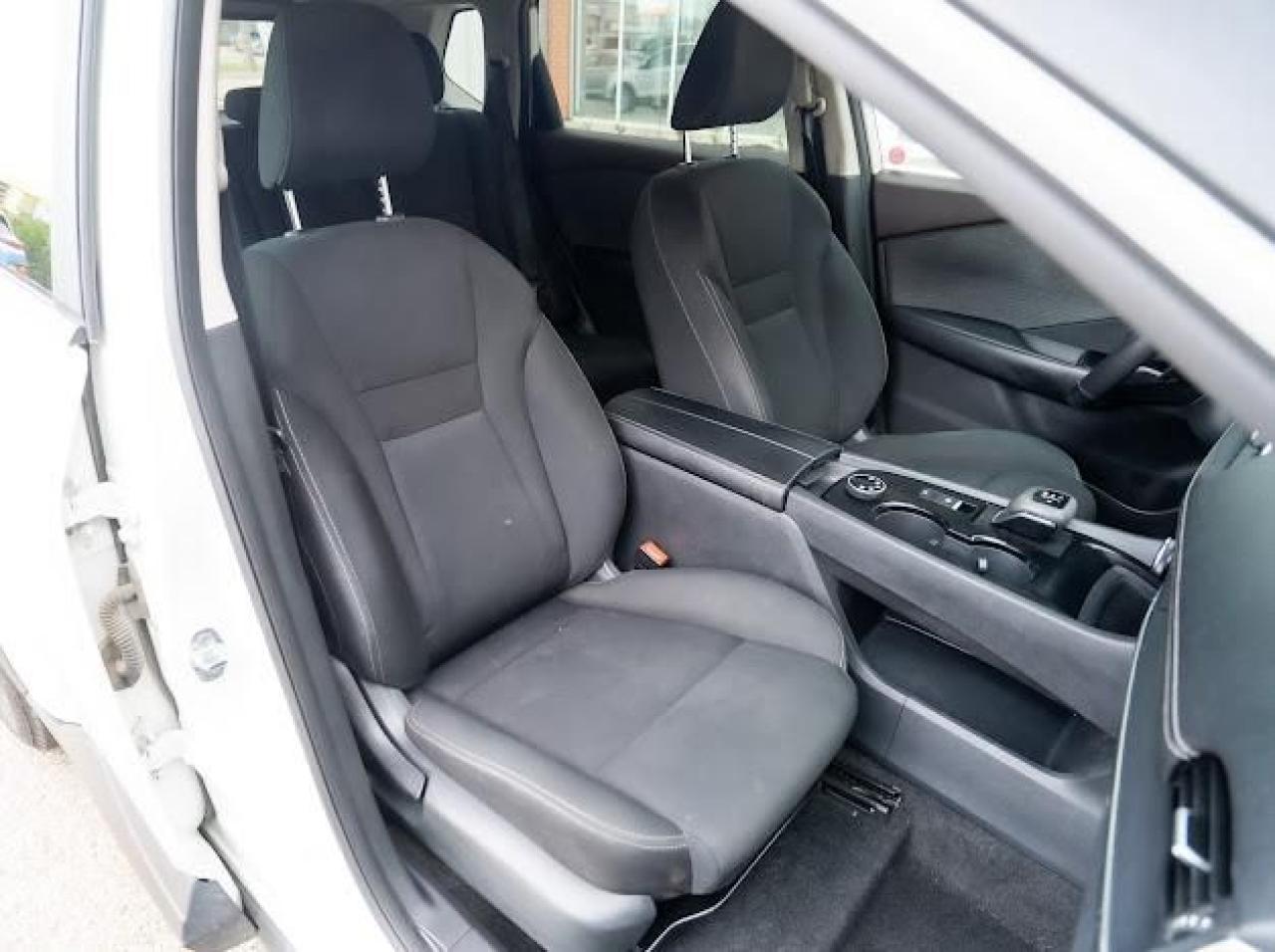 2023 Nissan Rogue S - Photo #9