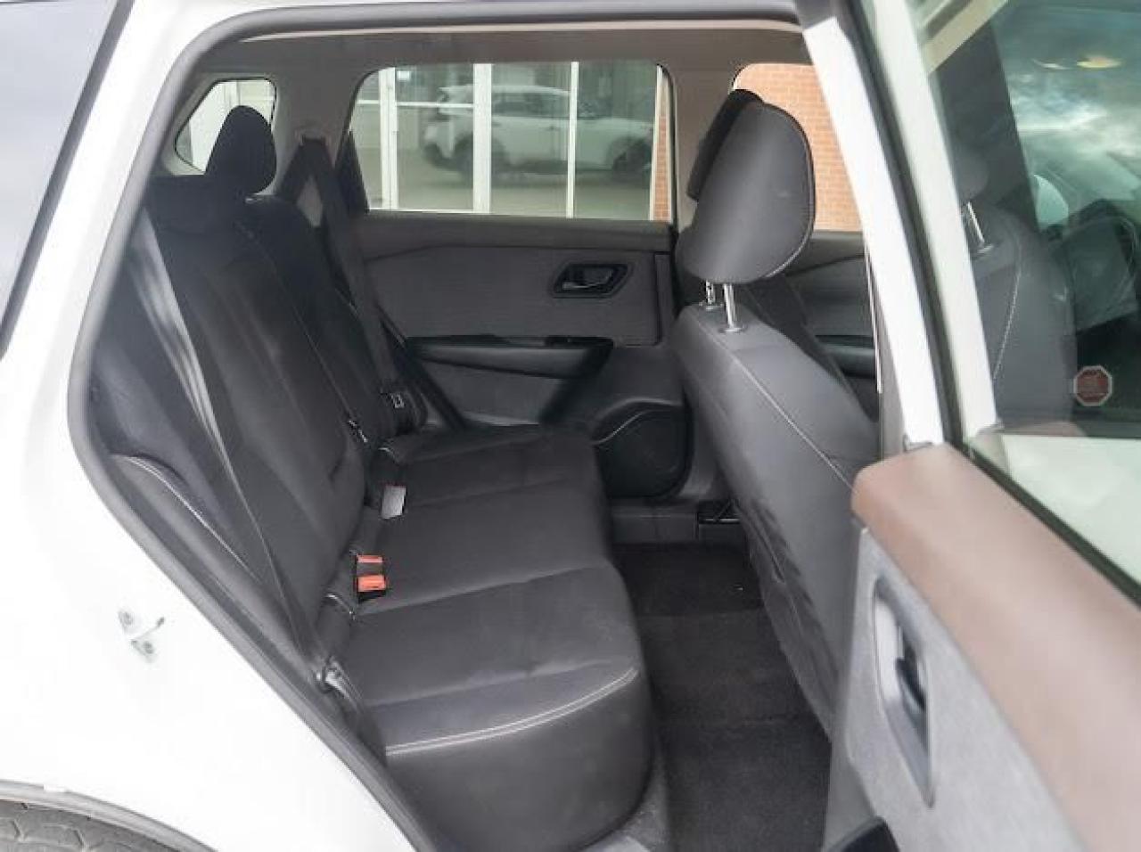 2023 Nissan Rogue S - Photo #11