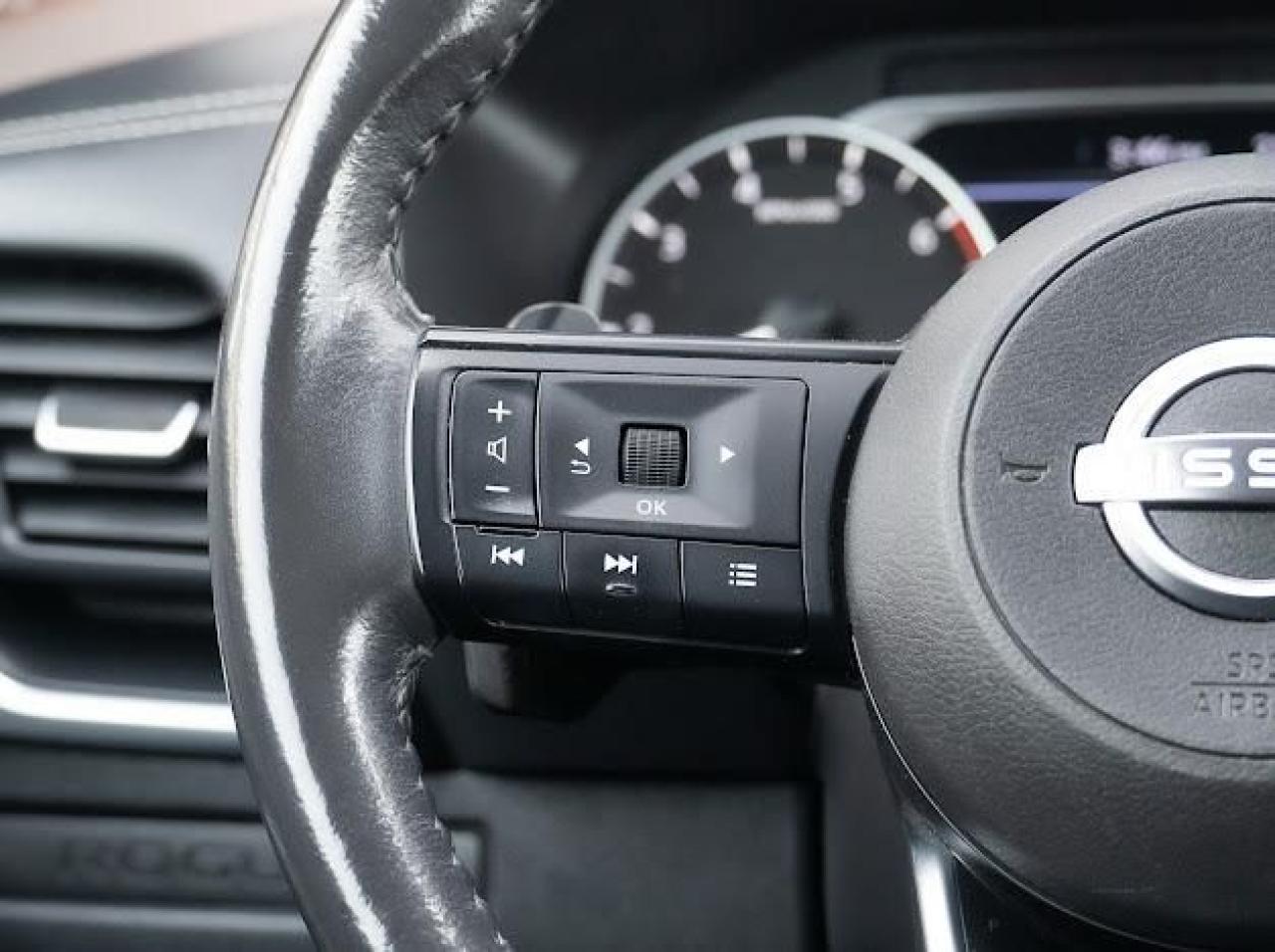 2023 Nissan Rogue S - Photo #15