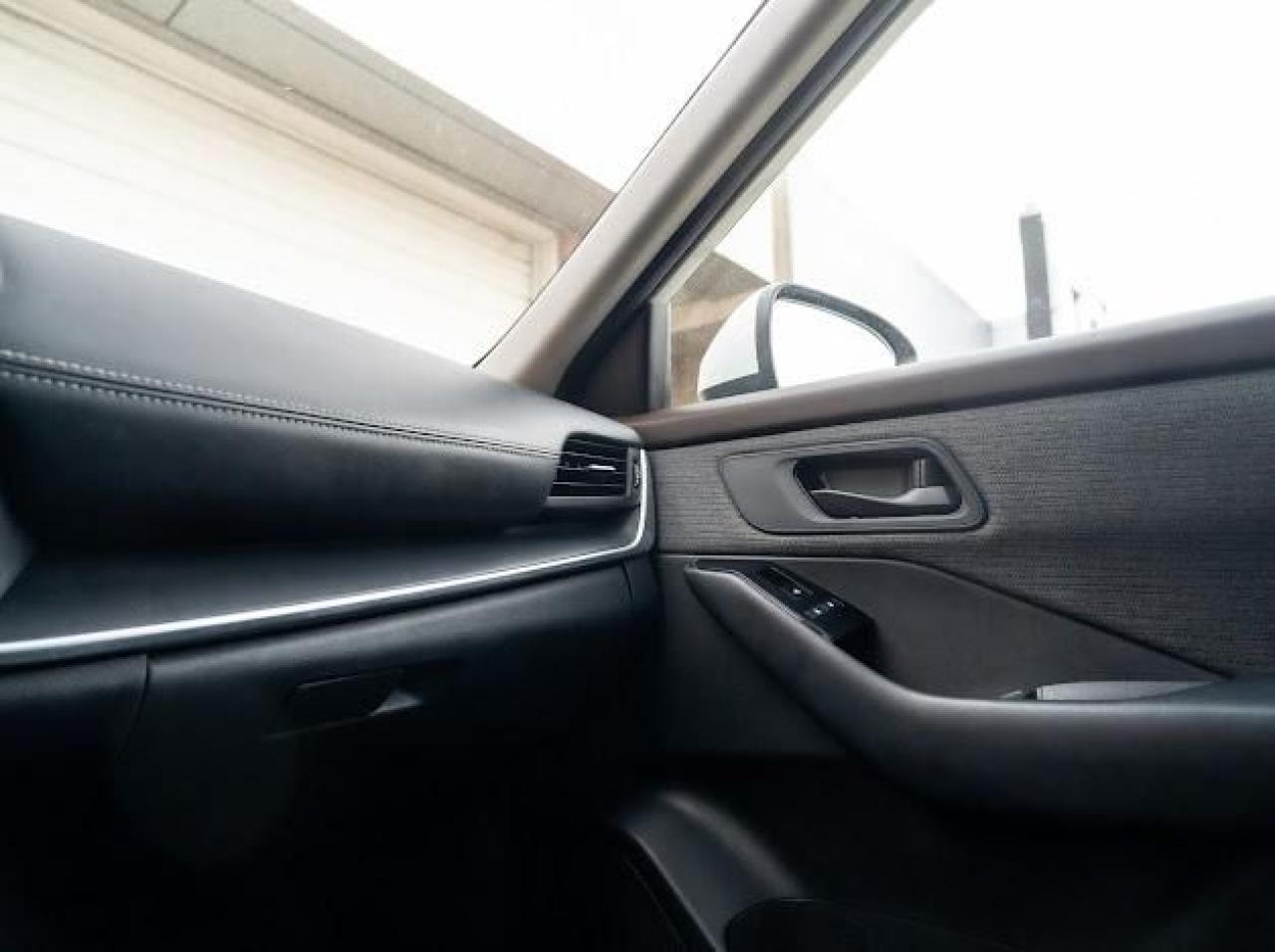 2023 Nissan Rogue S - Photo #22