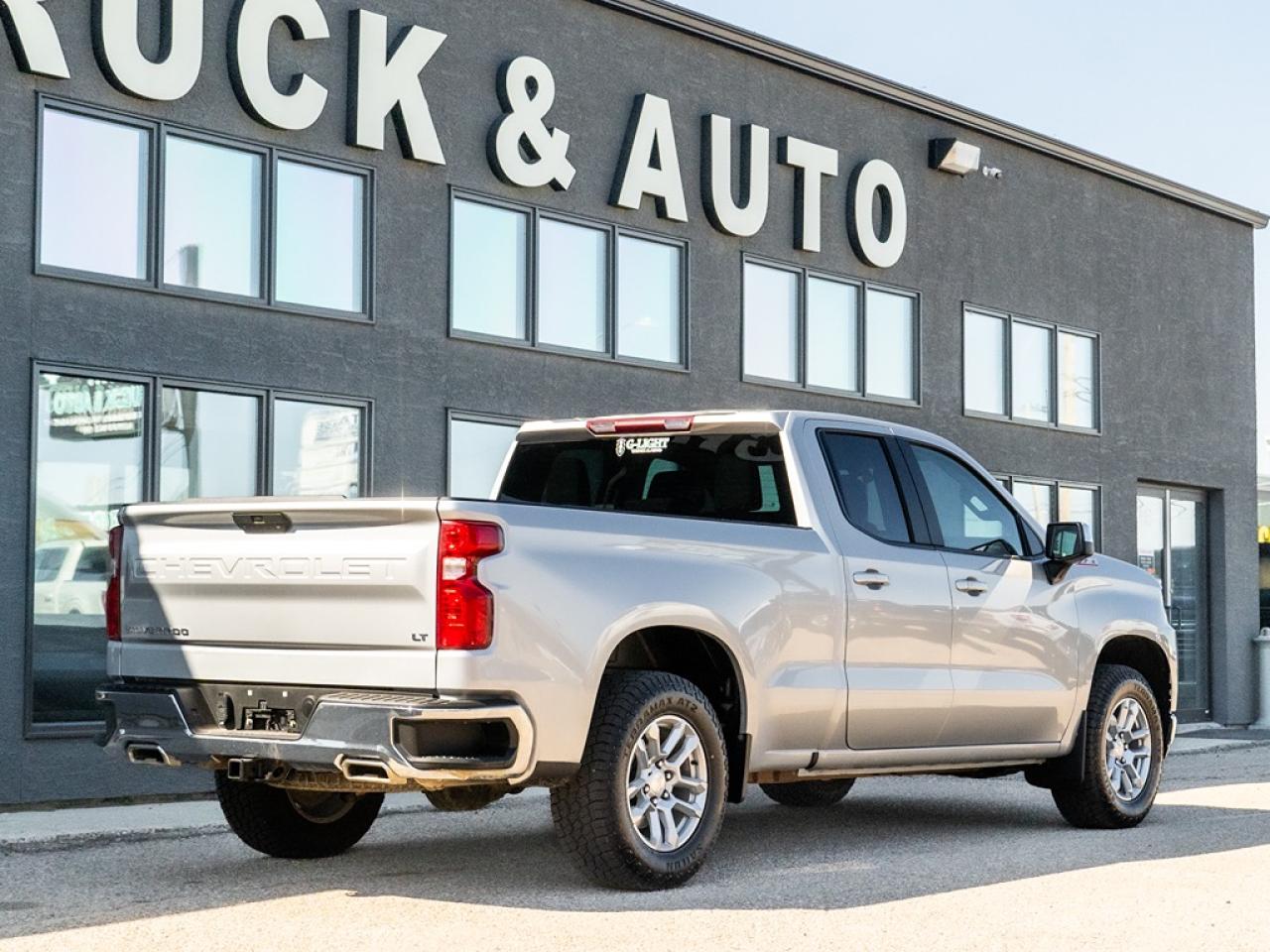 2022 Chevrolet Silverado 1500 LT DOUBLE CAB 4WD Photo5