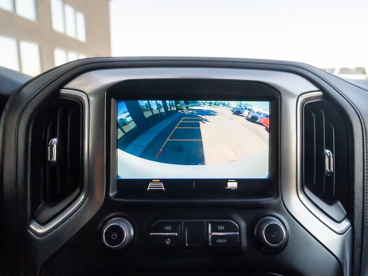 2022 Chevrolet Silverado 1500 LT DOUBLE CAB 4WD Photo14