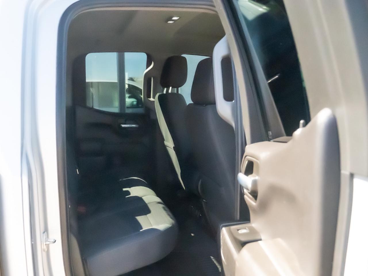 2022 Chevrolet Silverado 1500 LT DOUBLE CAB 4WD Photo18