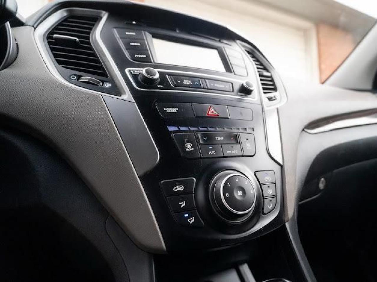 2018 Hyundai Santa Fe Sport 2.4L AWD - Photo #18