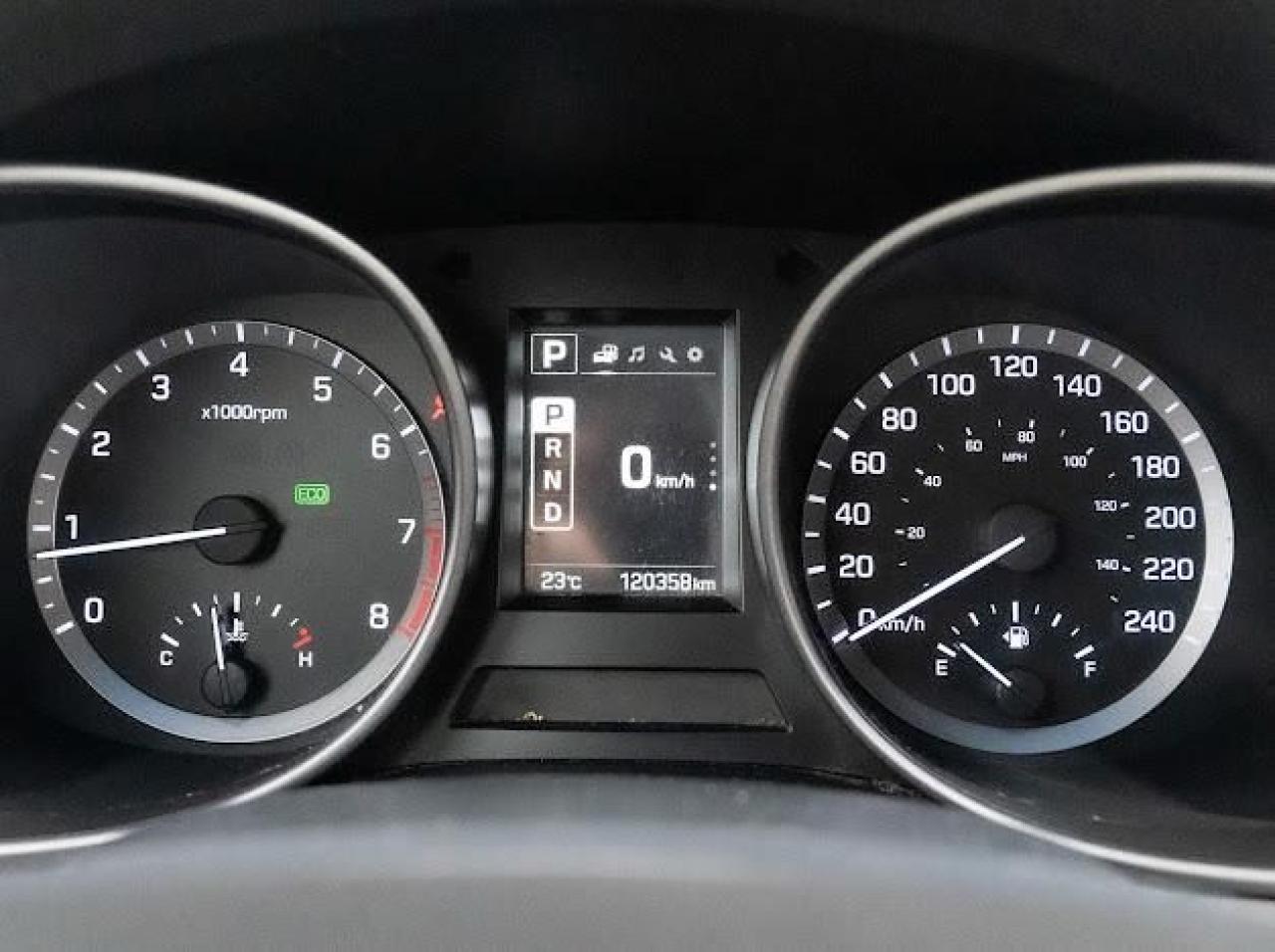 2018 Hyundai Santa Fe Sport 2.4L AWD - Photo #15