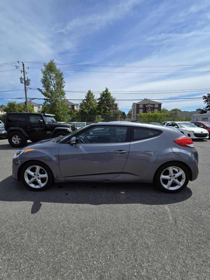 2016 Hyundai Veloster Tech - Photo #4