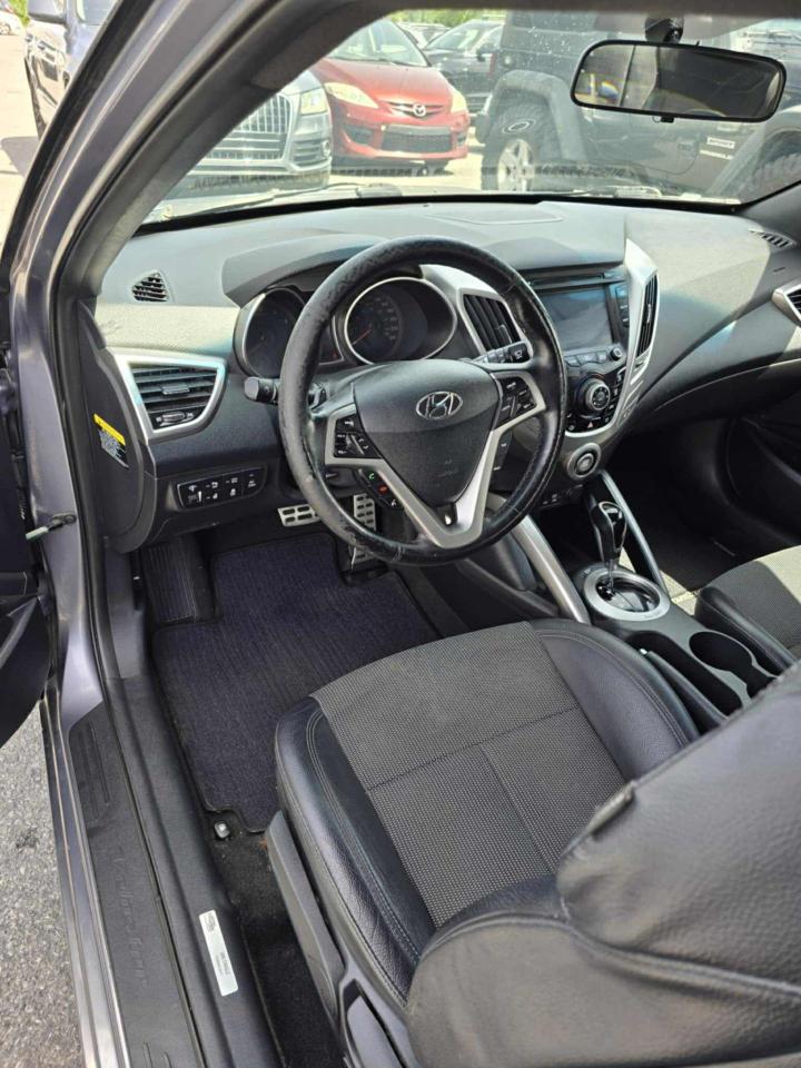 2016 Hyundai Veloster Tech - Photo #6