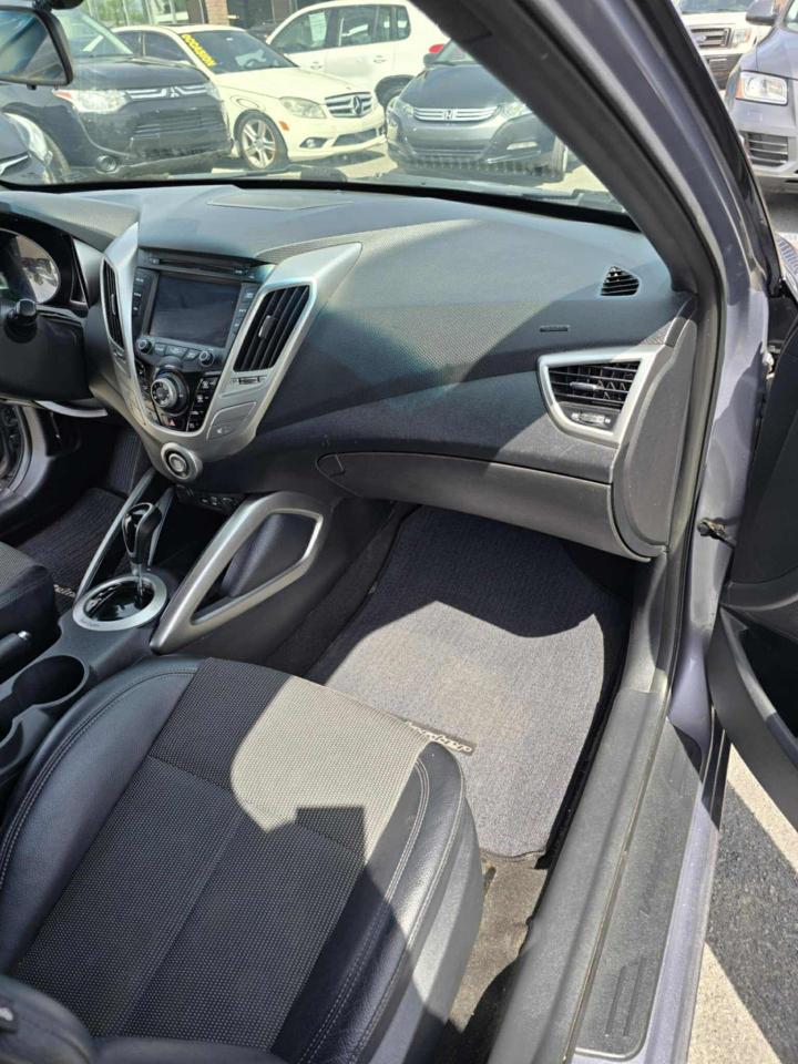 2016 Hyundai Veloster Tech - Photo #7