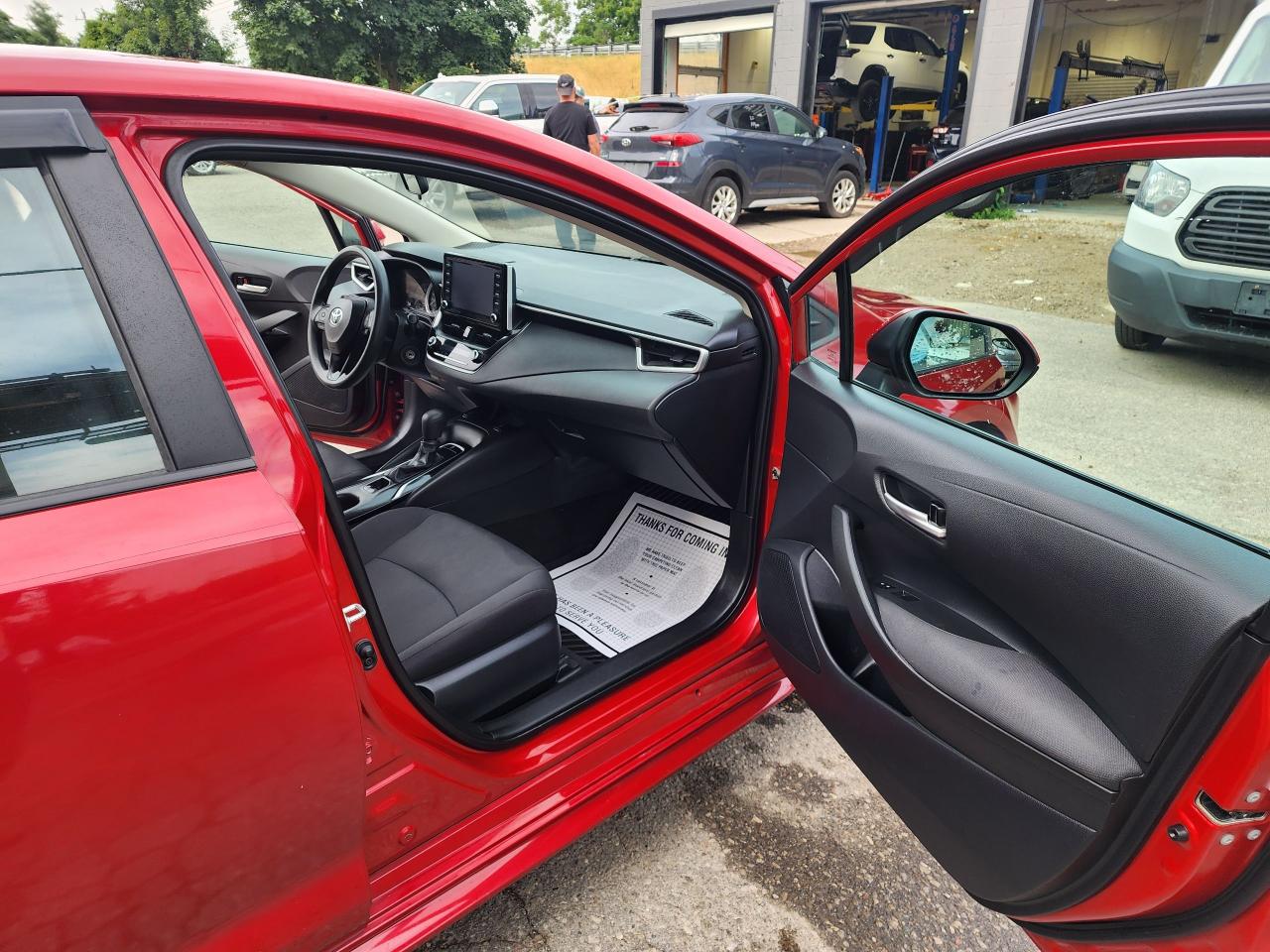 2021 Toyota Corolla LE l Clean Carfax l No Accidents l Fuel Efficent l - Photo #15