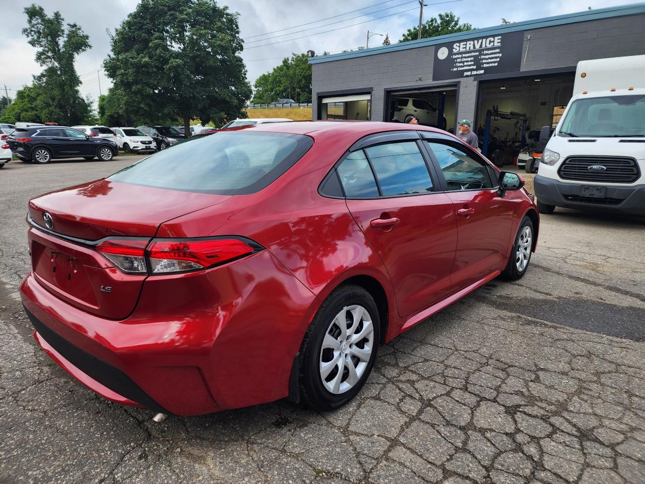 2021 Toyota Corolla LE l Clean Carfax l No Accidents l Fuel Efficent l Photo4