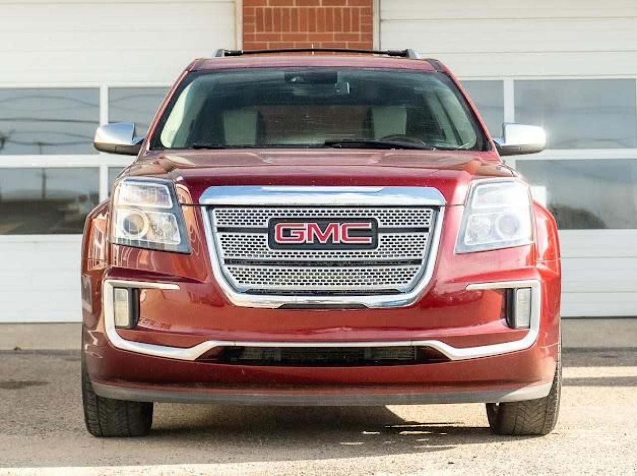 2017 GMC Terrain Denali - Photo #2