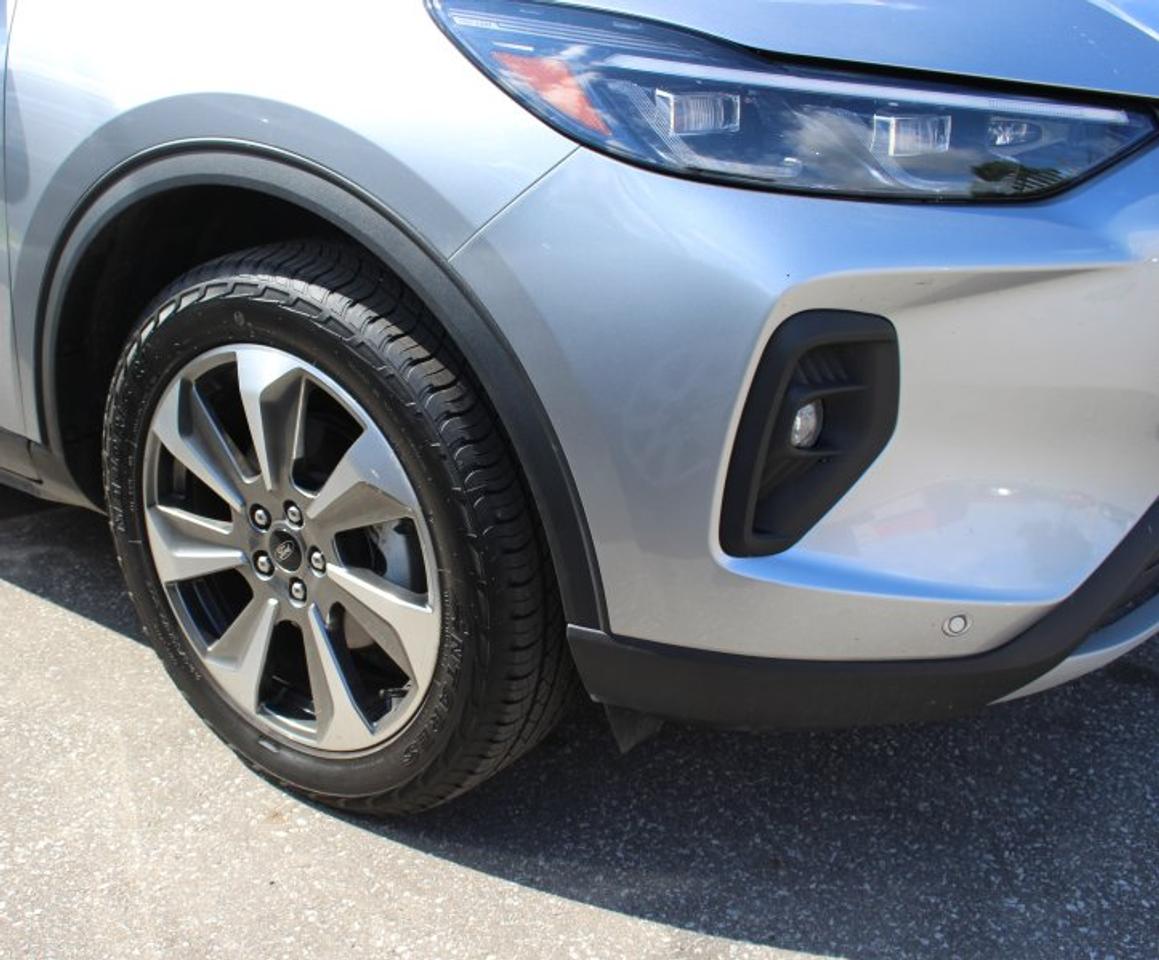 2024 Ford Escape Platinum*AWD*Heated Leather*CarPlay*Rear Cam Photo4