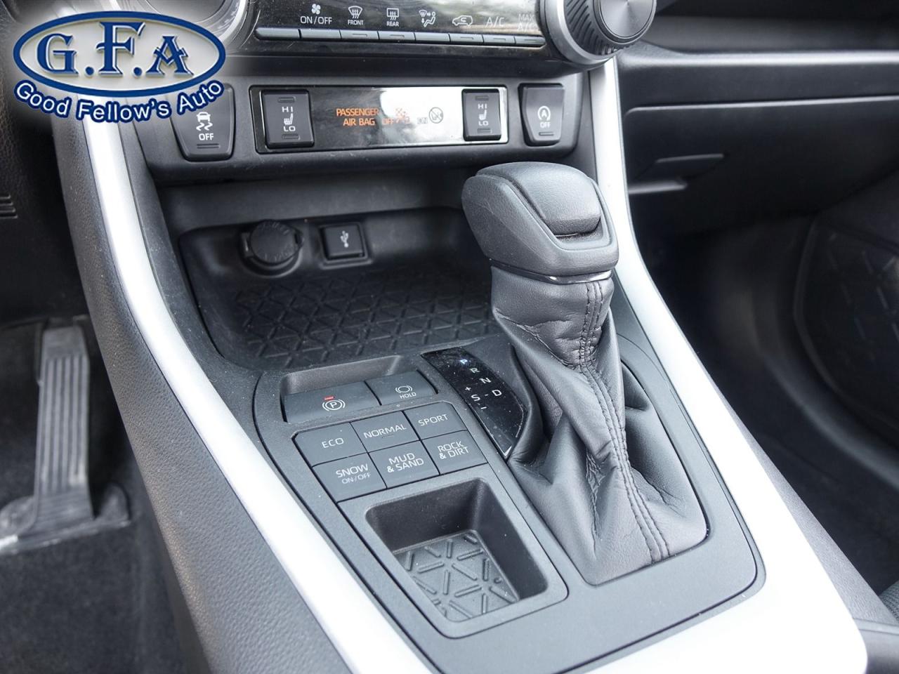 2021 Toyota RAV4 LE MODEL, AWD, REARVIEW CAMERA, HEATED SEATS, LANE Photo