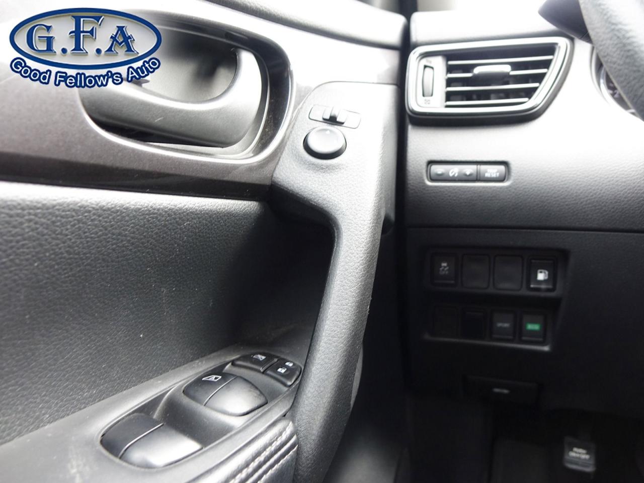 2020 Nissan Rogue S MODEL, FWD, REARVIEW CAMERA, HEATED SEATS, LANE Photo38