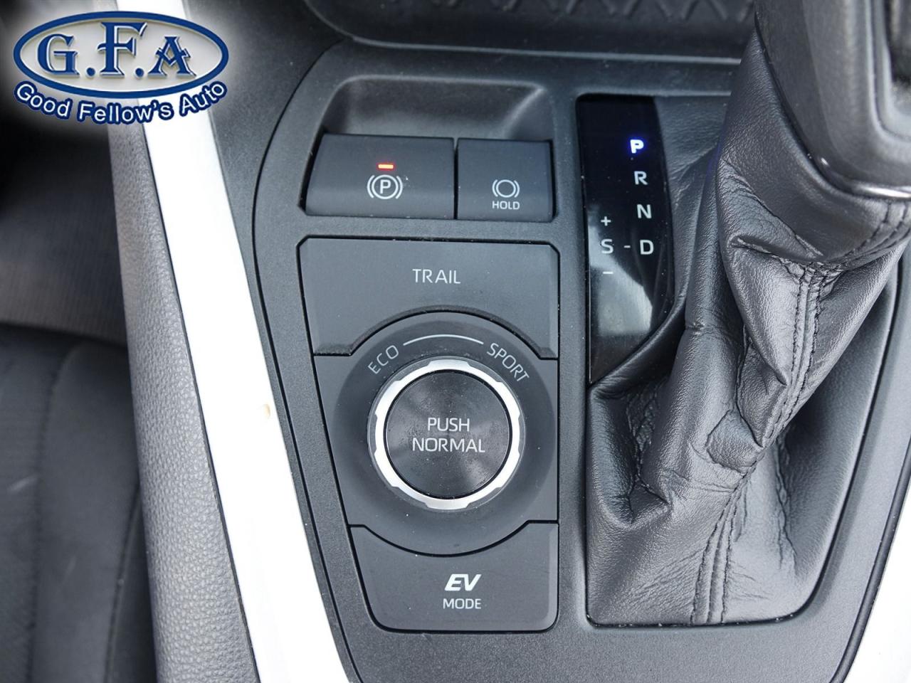 2021 Toyota RAV4 XLE MODEL, HYBRID, AWD, SUNROOF, REARVIEW CAMERA, - Photo #17