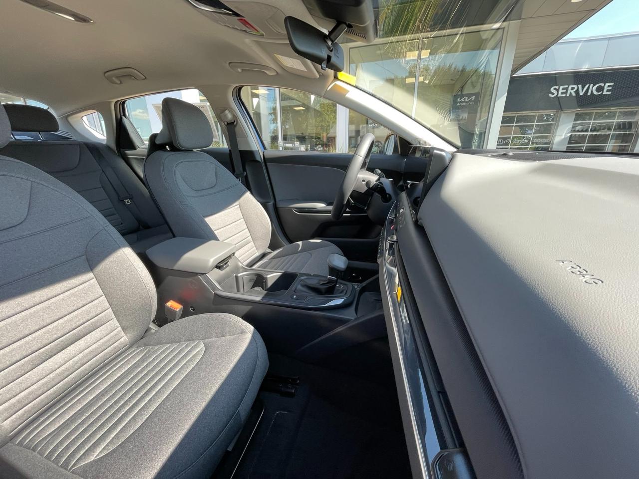 2025 Kia K4 EX Photo