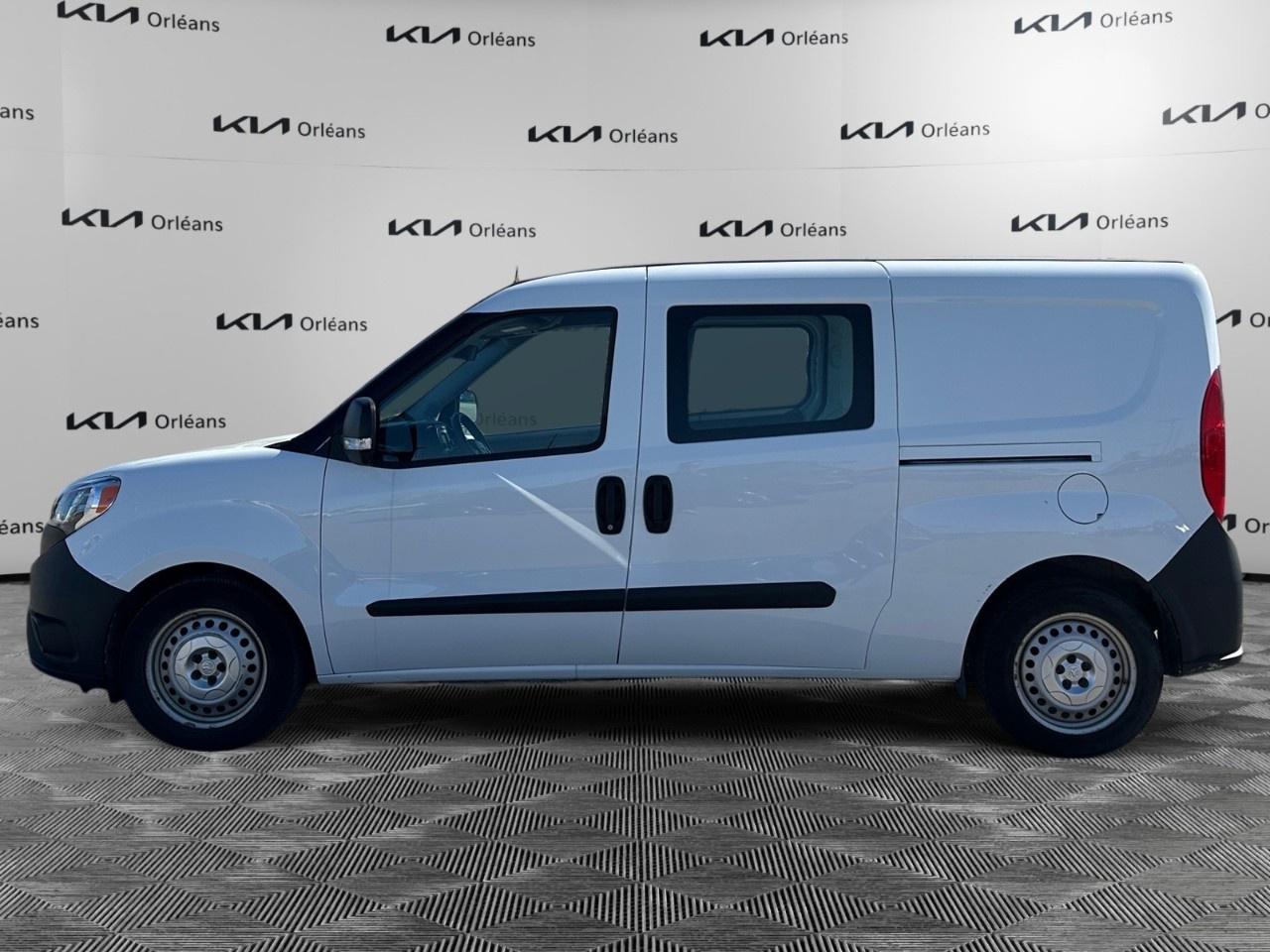 2018 RAM ProMaster City Cargo Van Cargo Van ST Photo3