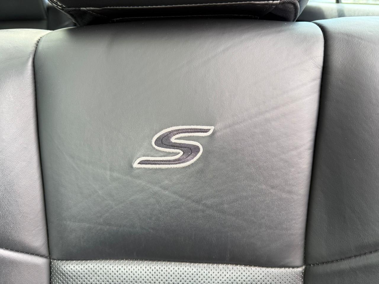 2023 Chrysler 300 300S AWD | Bold, Luxurious & Fully Equipped - Photo #16