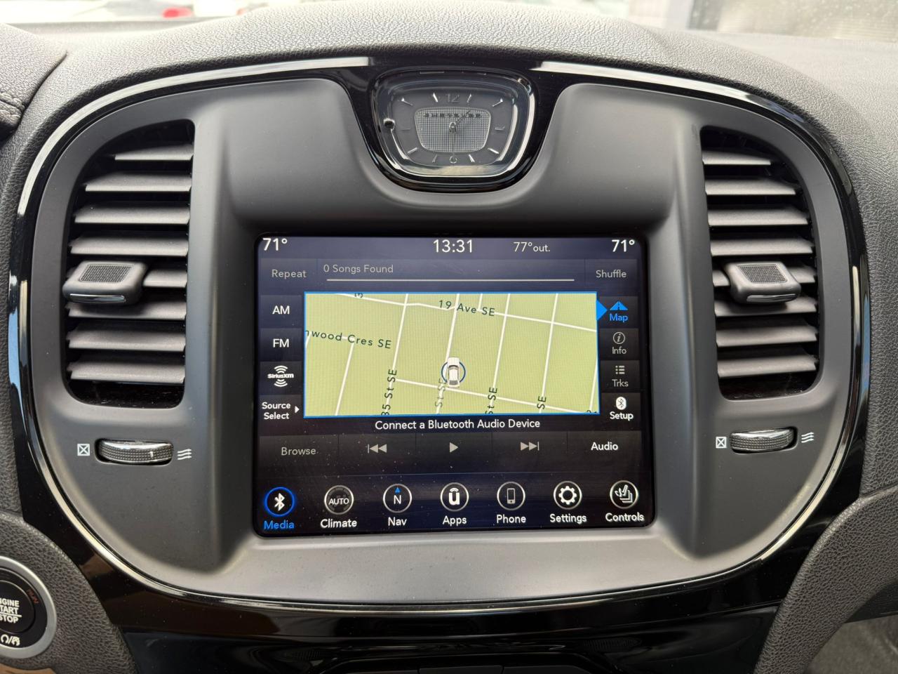 2023 Chrysler 300 300S AWD | Bold, Luxurious & Fully Equipped - Photo #20