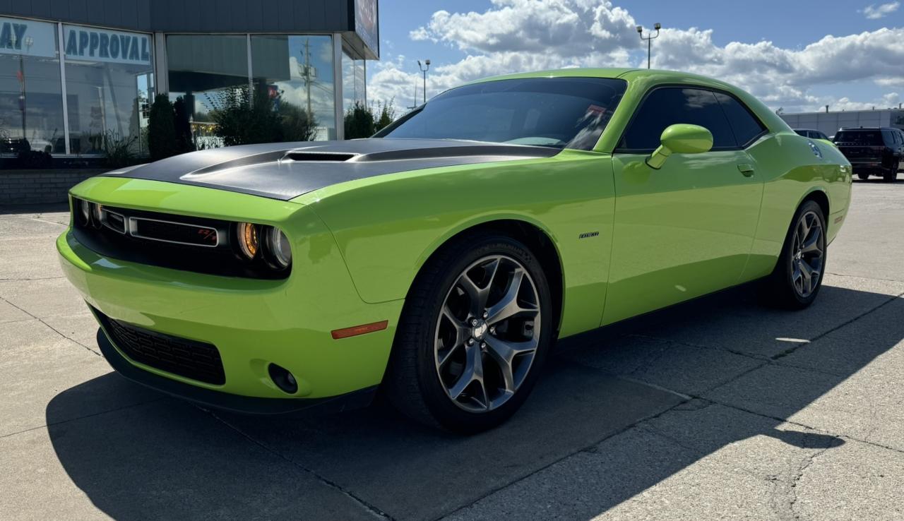 Used 2015 Dodge Challenger 2DR CPE R/T for sale in Tilbury, ON