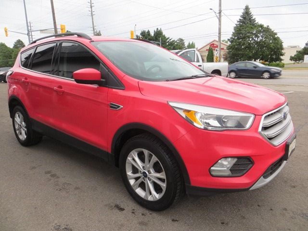 2018 Ford Escape CERTIFIED, 4 WHEEL DRIVE, LOW KM, REAR CAMERA - Photo #4