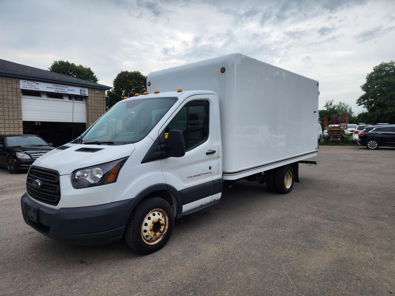 Used 2018 Ford Transit Transit 350HD l Great Condition l Cube Truck for sale in Brantford, ON