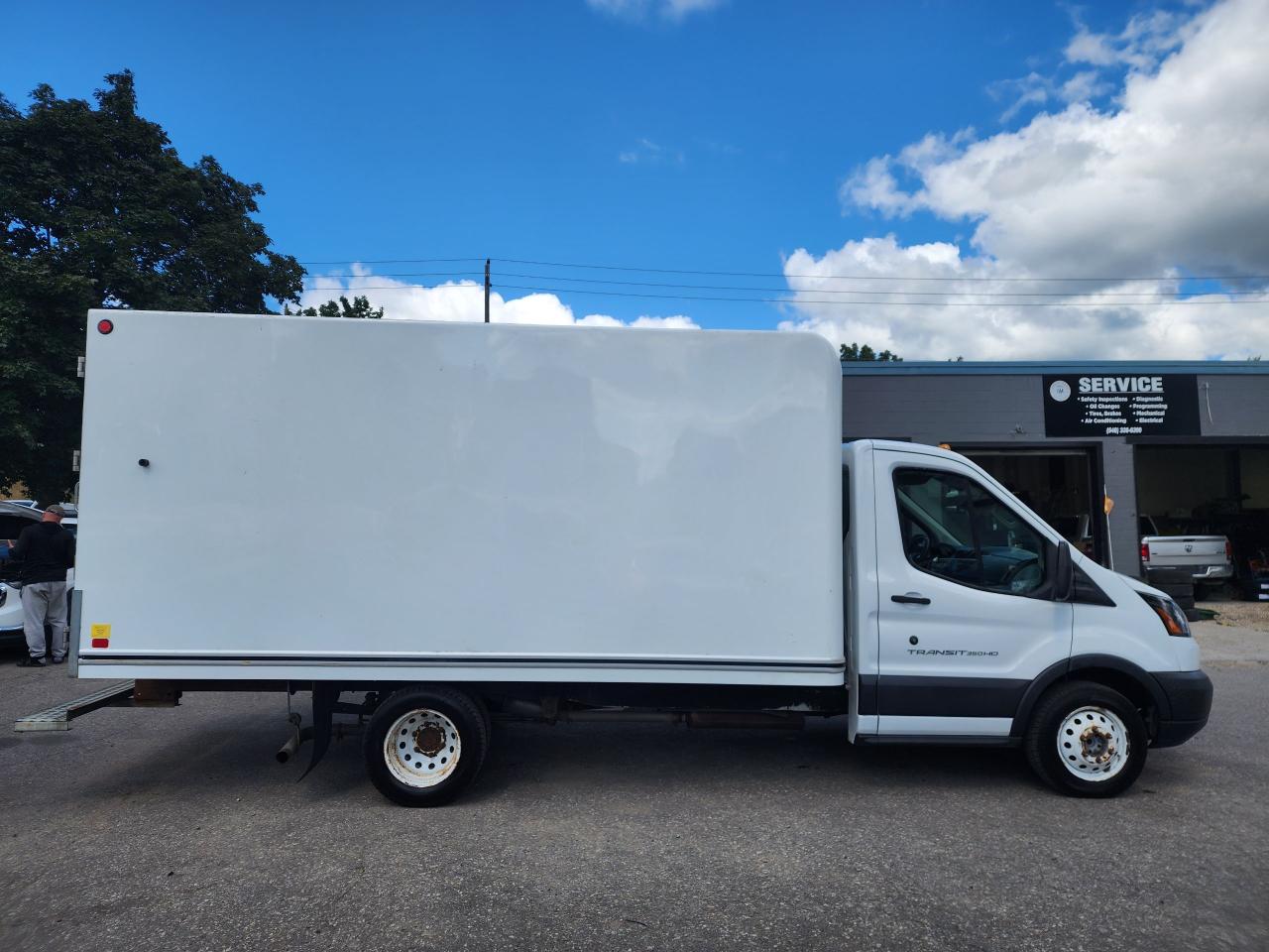 2018 Ford Transit Transit 350HD l Great Condition l Cube Truck Photo3