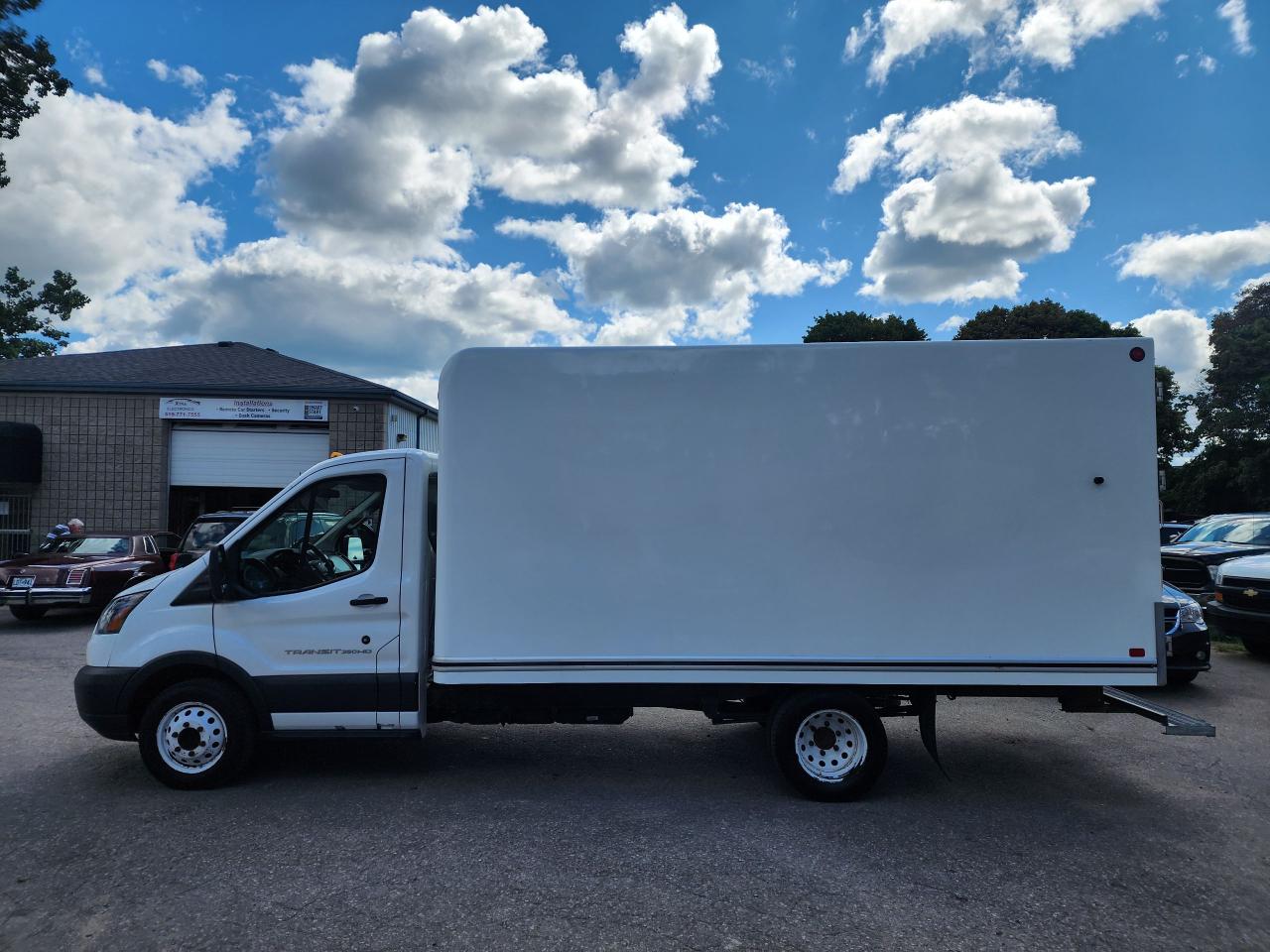 2018 Ford Transit Transit 350HD l Great Condition l Cube Truck Photo4