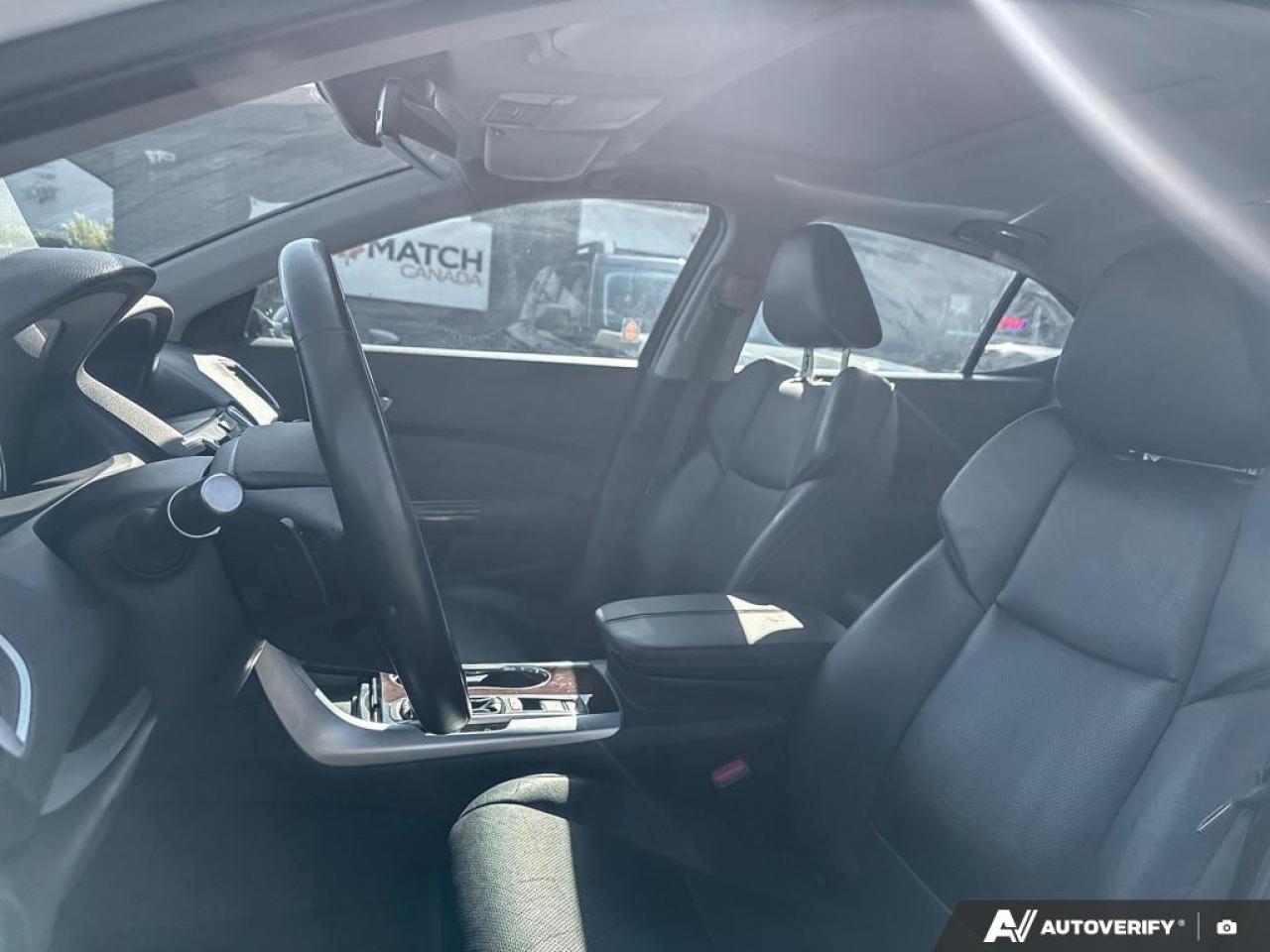 2017 Acura TLX TECH / LEATHER / ROOF / NAV / HTD SEATS / AUTO - Photo #9