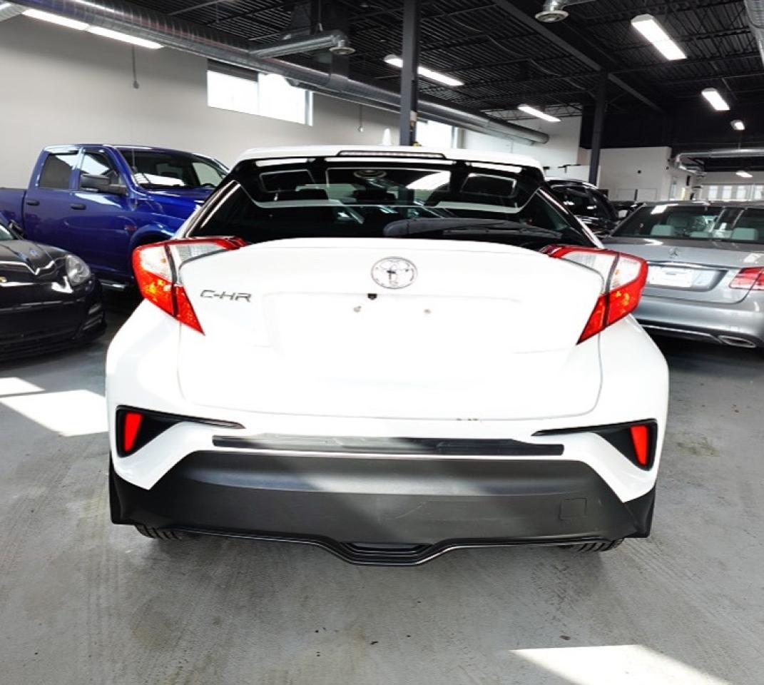 2018 Toyota C-HR XLE MODEL.0 CLAIM.WELL MAINTAIN,4 NEW TIRES ON IT - Photo #5