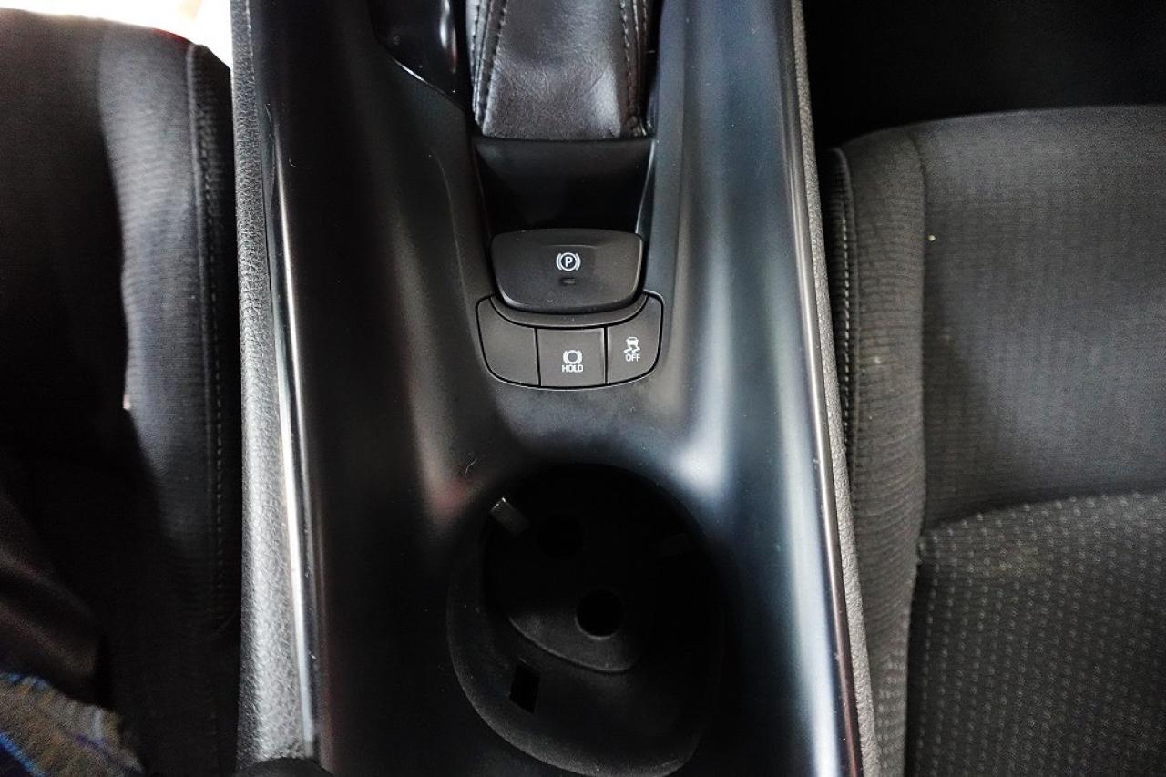 2018 Toyota C-HR XLE MODEL.0 CLAIM.WELL MAINTAIN,4 NEW TIRES ON IT - Photo #26