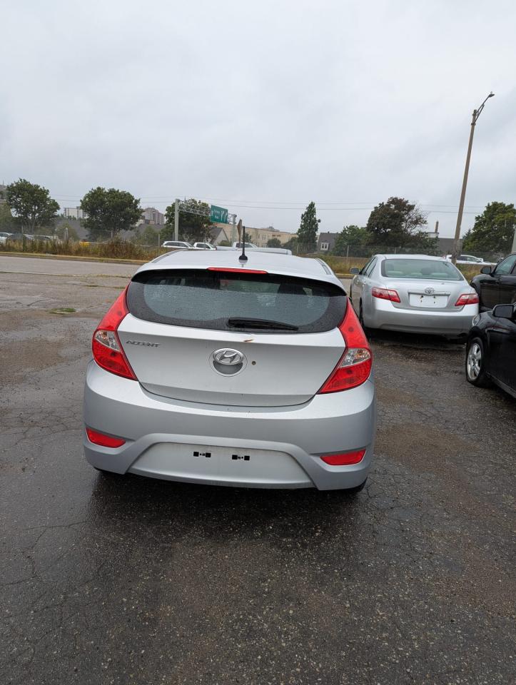 2014 Hyundai Accent 4dr Sdn Auto GL - Photo #4