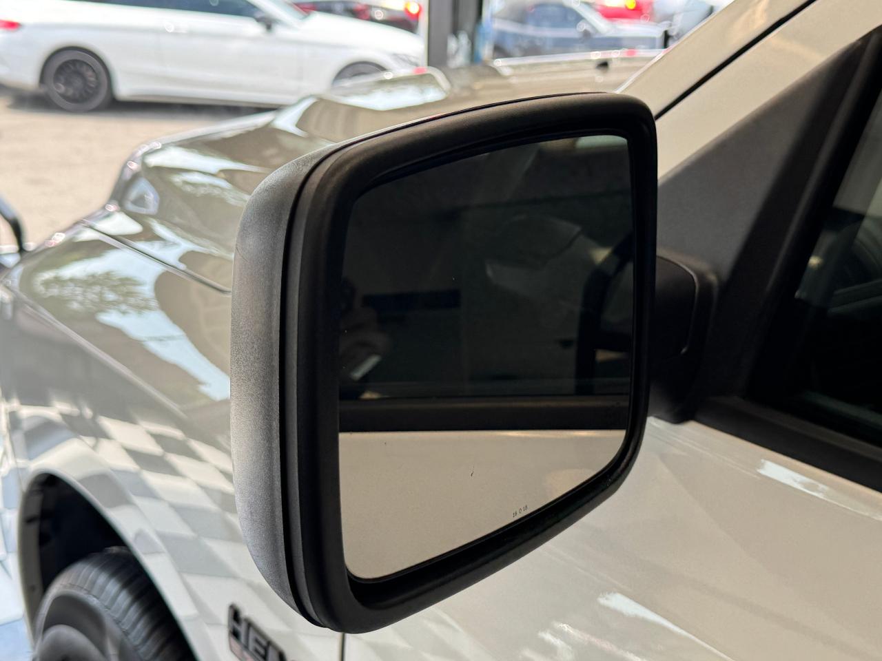 2019 RAM 1500 Classic Express 4x4 Crew+New Tires+Brakes+CLEAN CARFAX - Photo #50