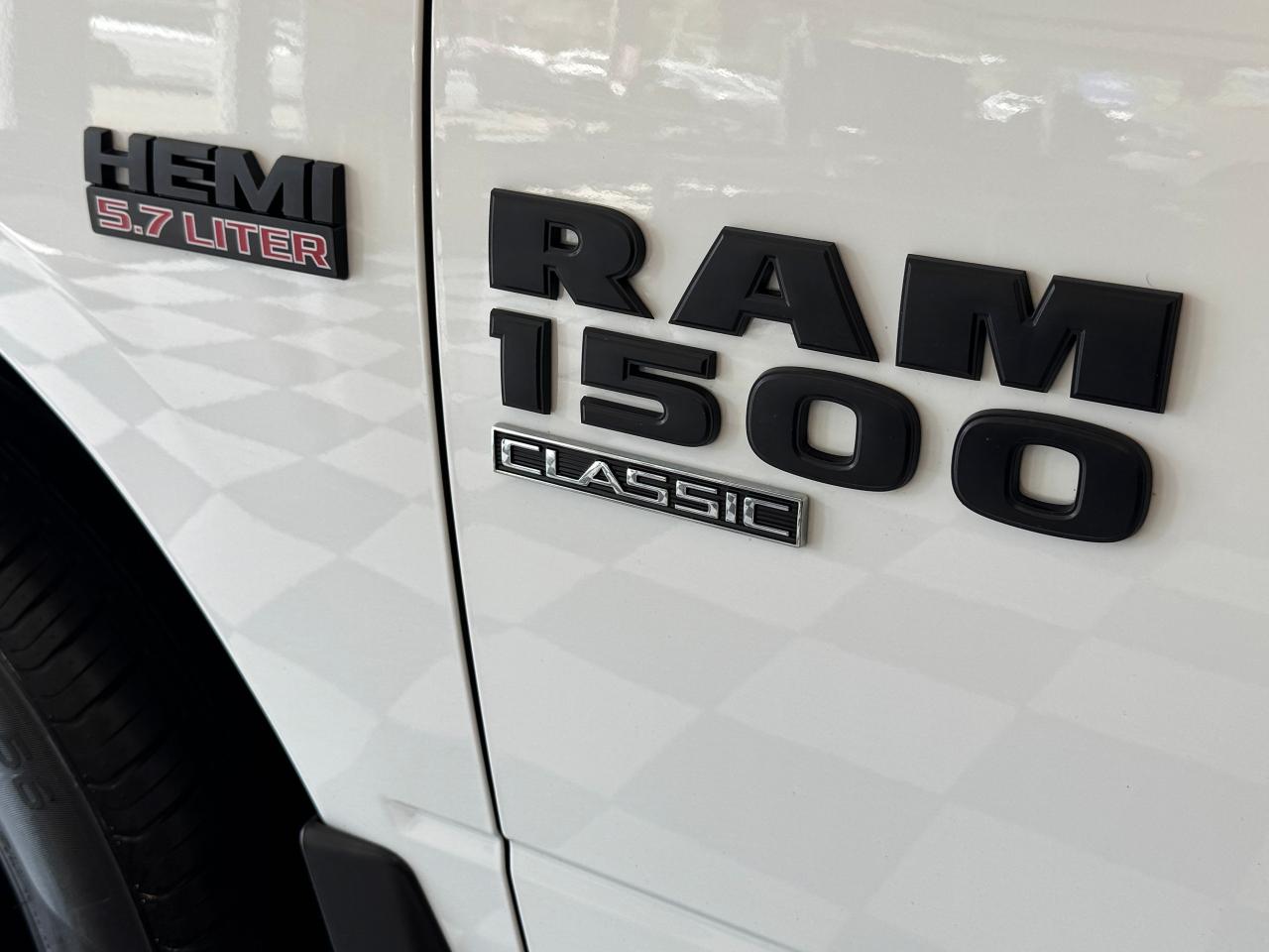 2019 RAM 1500 Classic Express 4x4 Crew+New Tires+Brakes+CLEAN CARFAX Photo52