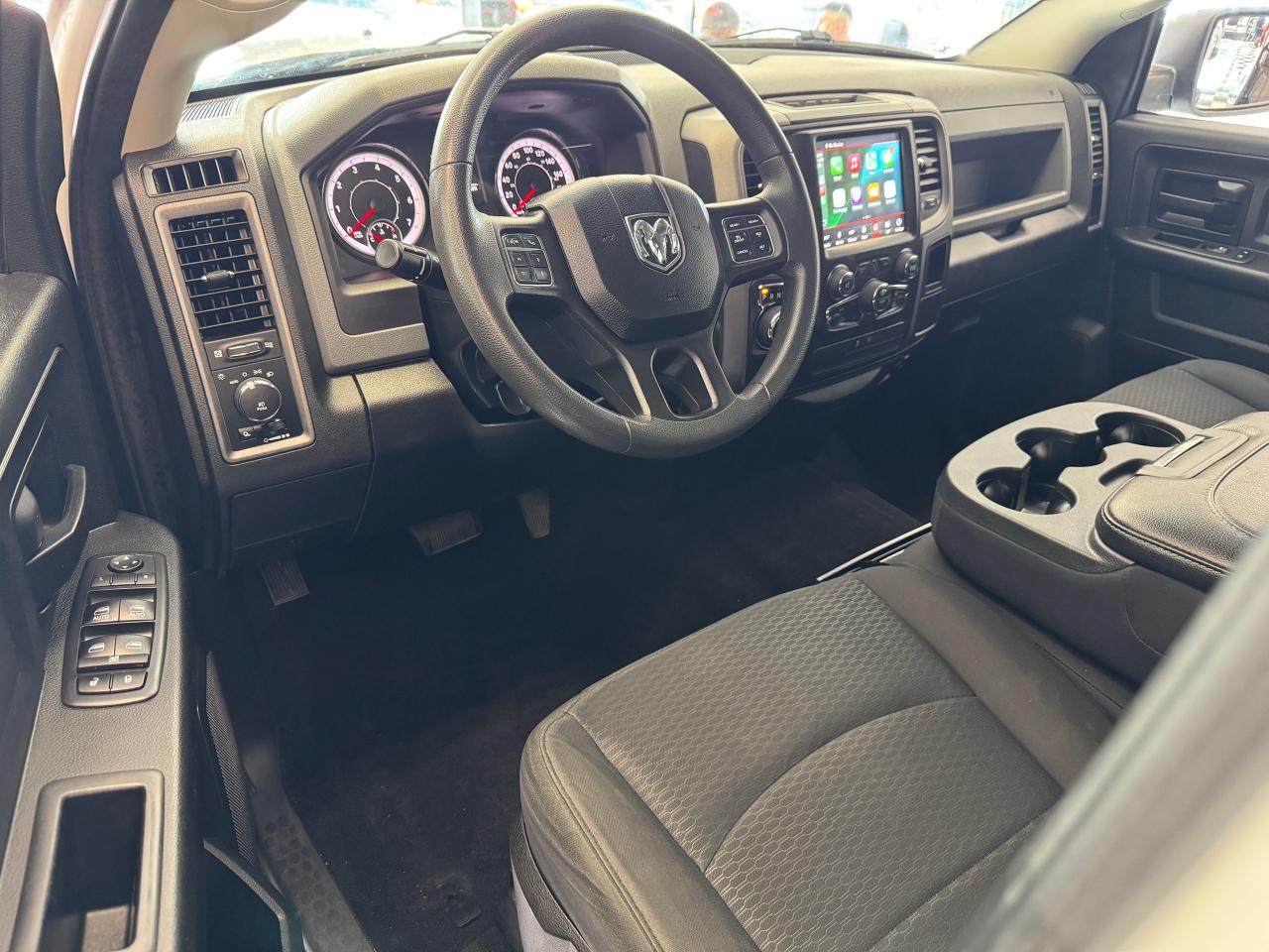 2019 RAM 1500 Classic Express 4x4 Crew+New Tires+Brakes+CLEAN CARFAX Photo15