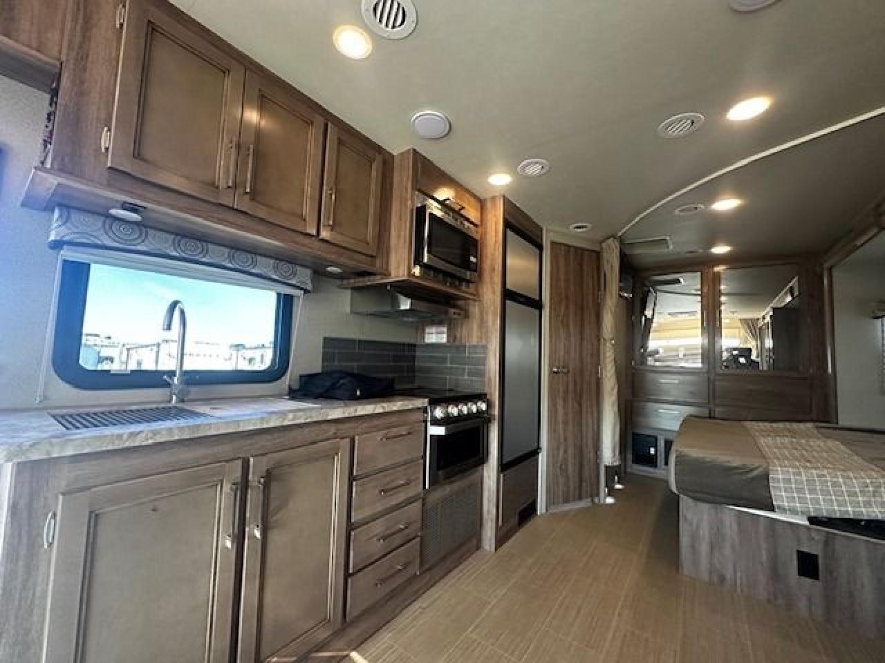 2019 Entegra Odyssey 24B 