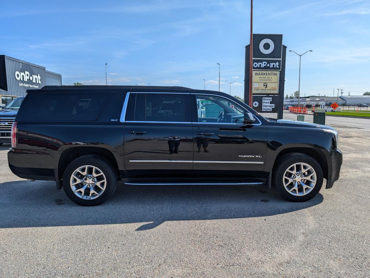 2020 GMC Yukon XL SLT | NO ACCIDENTS | COOLED SEATS | REAR DVD - Photo #3