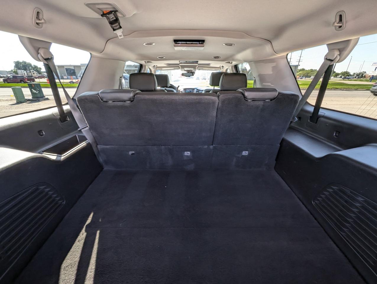 2020 GMC Yukon XL SLT | NO ACCIDENTS | COOLED SEATS | REAR DVD - Photo #8